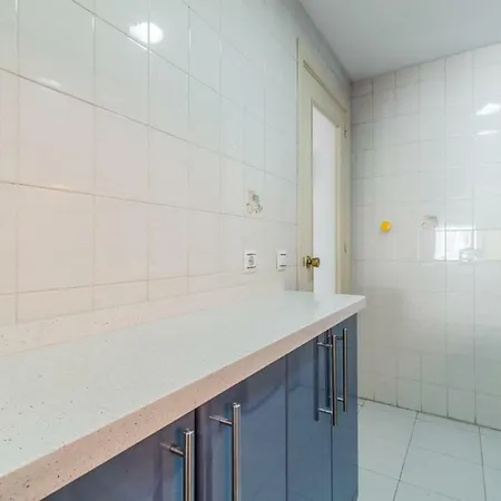 Townhall 2 Bed + Pool - Vakantiehuis Torremolinos