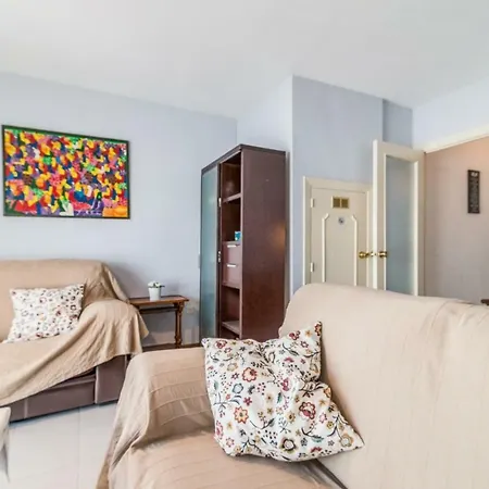 Vakantiehuis Townhall 2 Bed + Pool - *