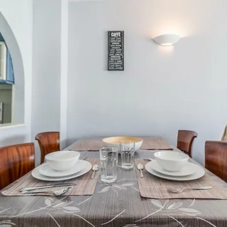 Vakantiehuis Townhall 2 Bed + Pool - Torremolinos