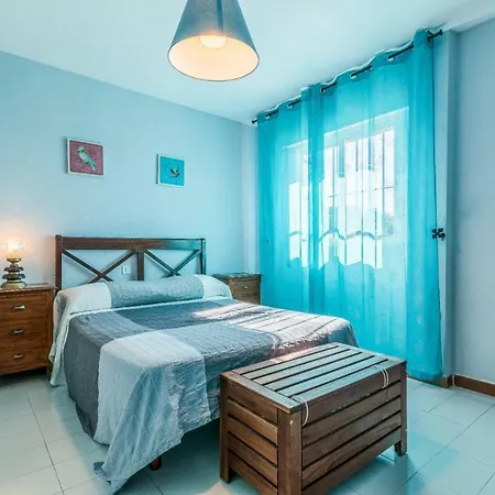 Townhall 2 Bed + Pool -