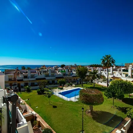 Townhall 2 Bed + Pool - Vakantiehuis