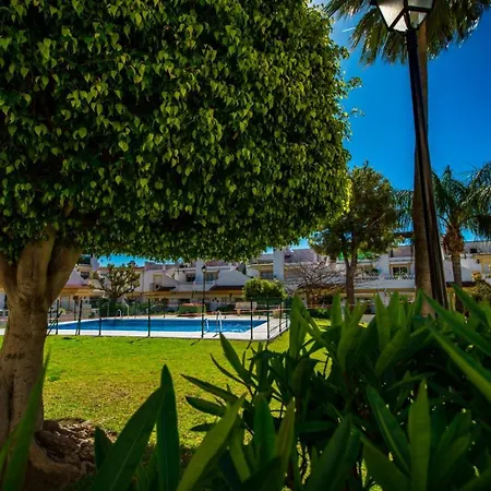 Townhall 2 Bed + Pool - Vakantiehuis Torremolinos