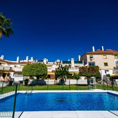 Vakantiehuis Townhall 2 Bed + Pool - Torremolinos